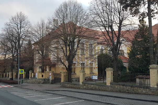 Nádrže Columbus XL pro ZŠ a MŠ Králův Dvůr